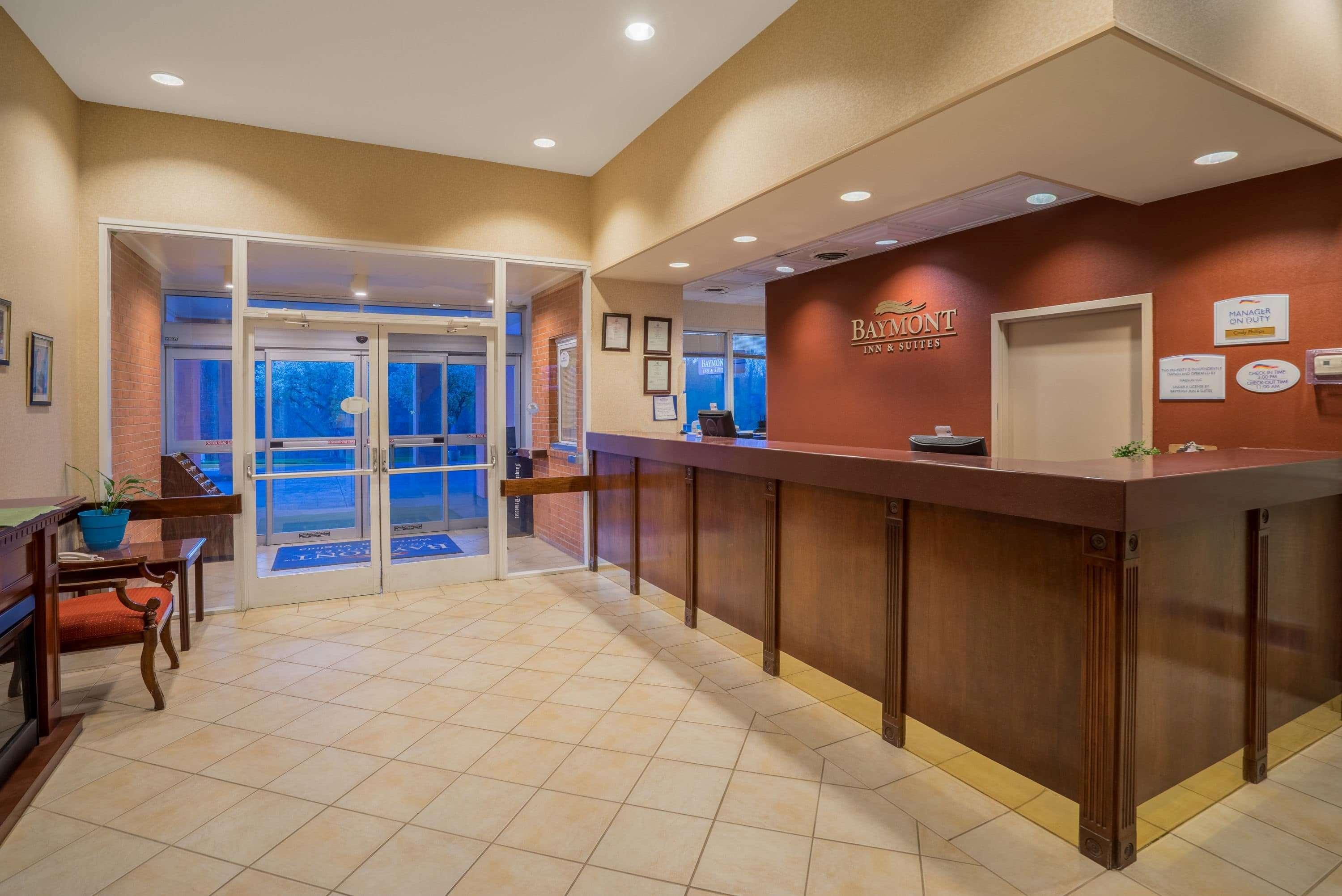 Hotel Baymont By Wyndham Warrenton Exterior foto