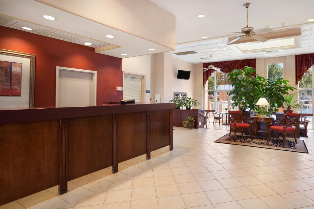 Hotel Baymont By Wyndham Warrenton Exterior foto