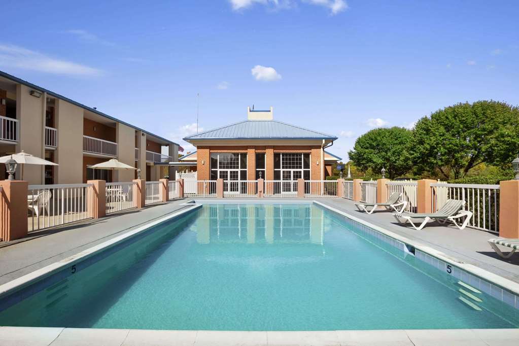 Hotel Baymont By Wyndham Warrenton Einrichtungen foto